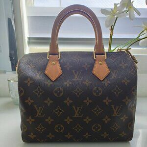 Louis Vuitton  Monogram Speedy Bandouliere 25